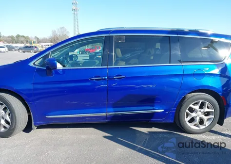 2018 Chrysler Pacifica Touring L Plus z USA, uszkodzony, nr VIN 2C4RC1EG4JR315434